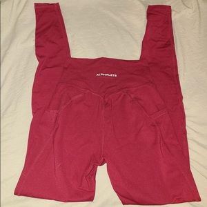 Alphalete Alphalux leggings in XS Raspberry